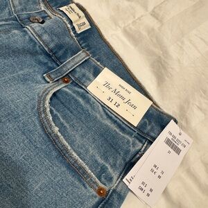 Abercrombie High Rise Mom Jeans 31